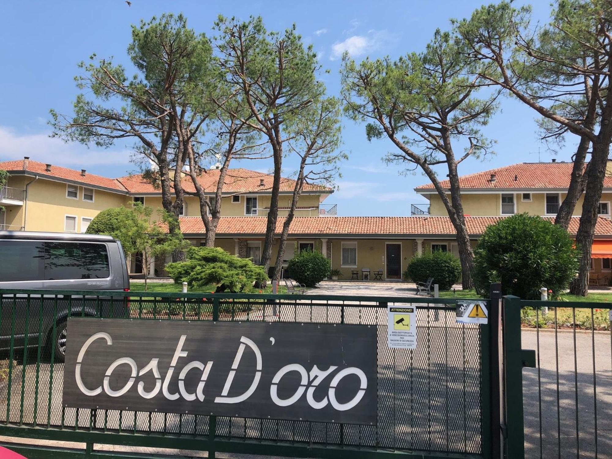 Seeblickwohnung Sirmione - Fronte Lago Mit Privatsteg エクステリア 写真